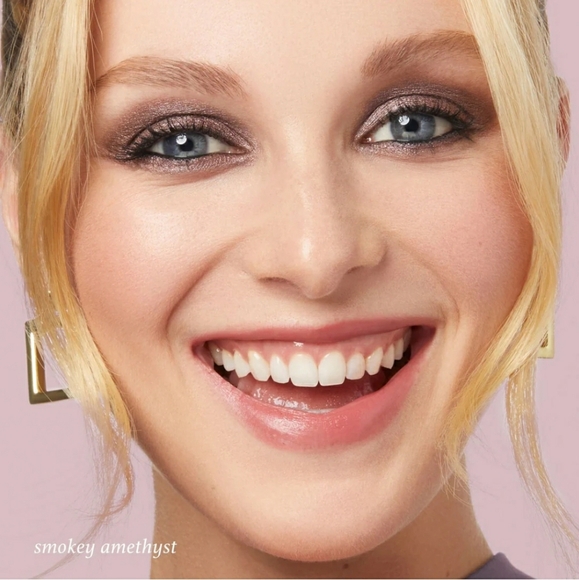 C:🦋 JULEP Eyeshadow 101 Crème-to-Powder Stick (in Smoky Amethyst Shimmer) - Picture 6 of 11